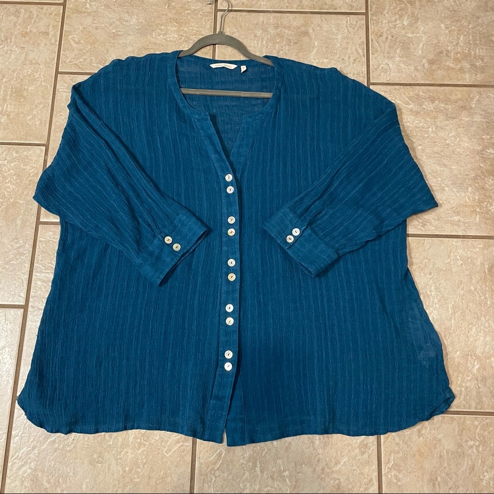 Soft Surroundings crinkle gauze top